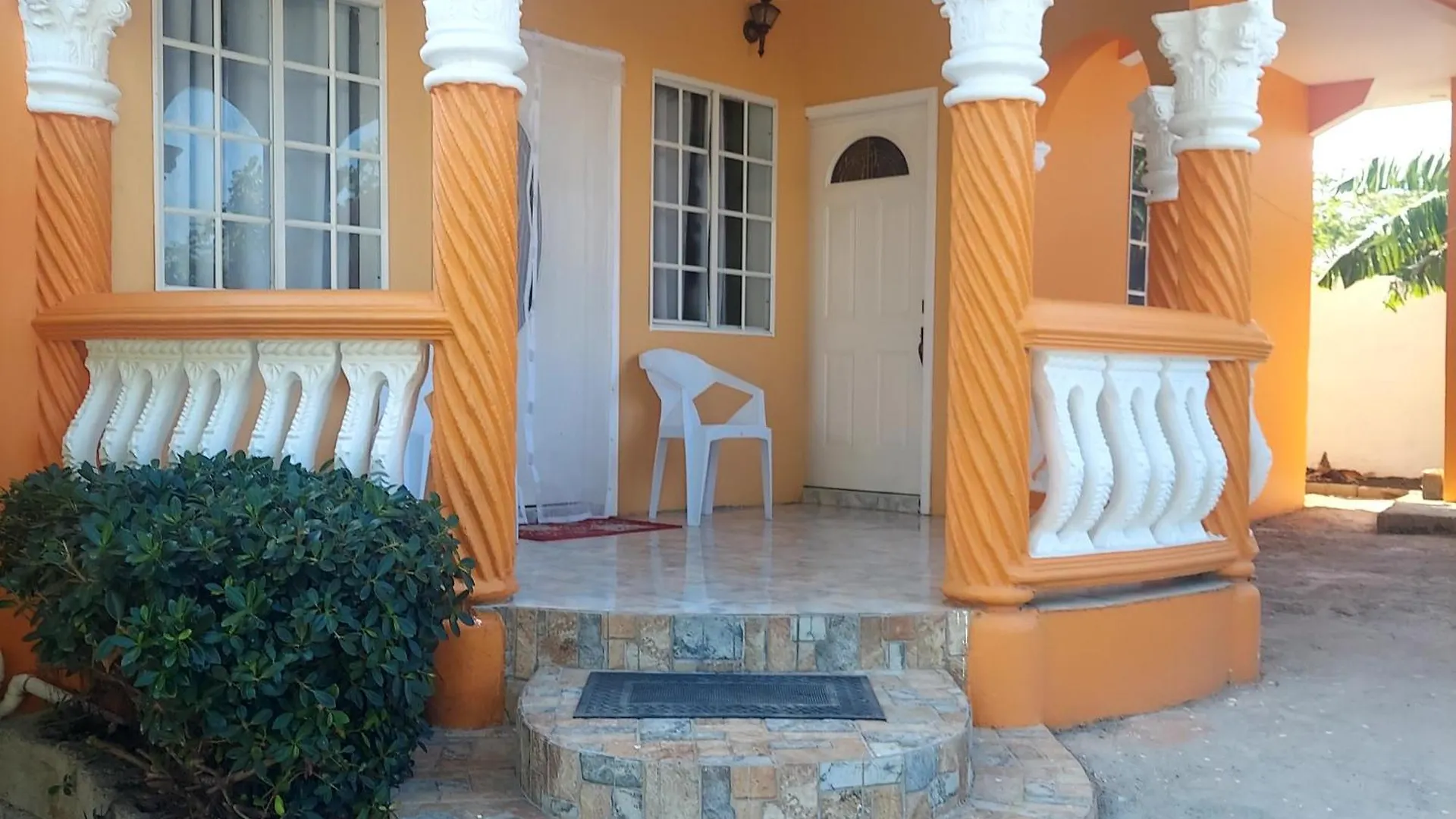 Cas Bed And Breakfast Corral Spring Jamaica